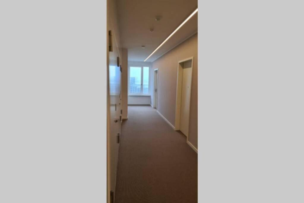 Studio Apartment Uber Den Wolken Berlin Kültér fotó